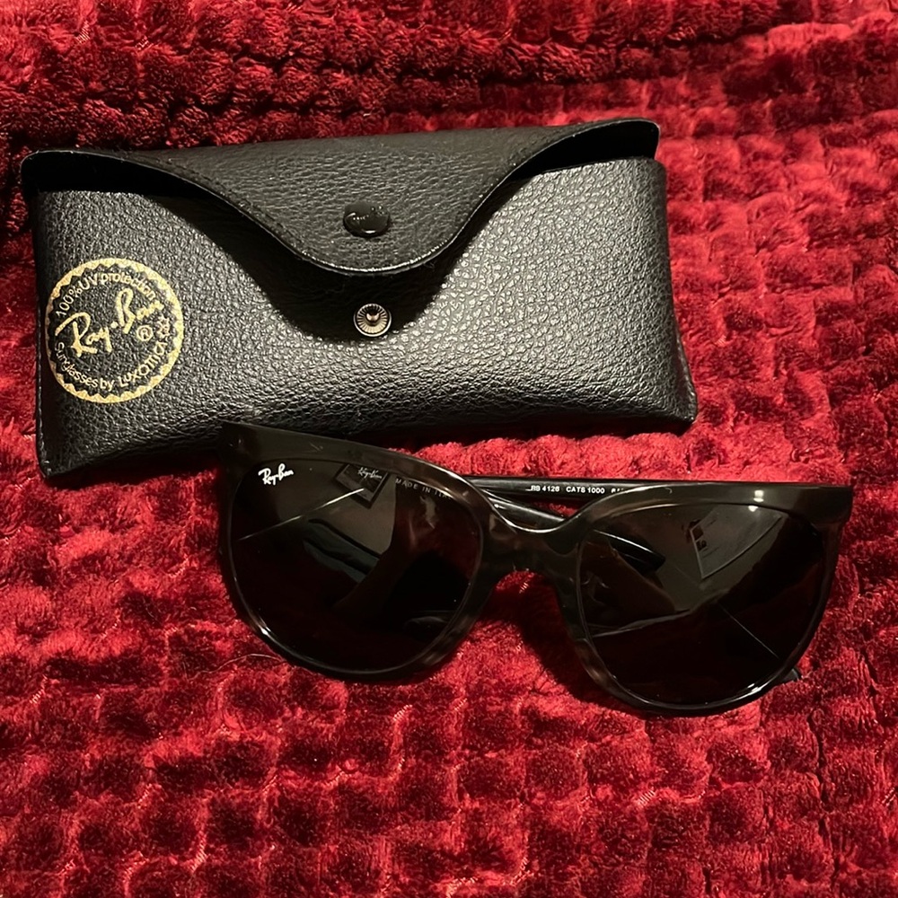 Women’s Ray Ban Sunglasses